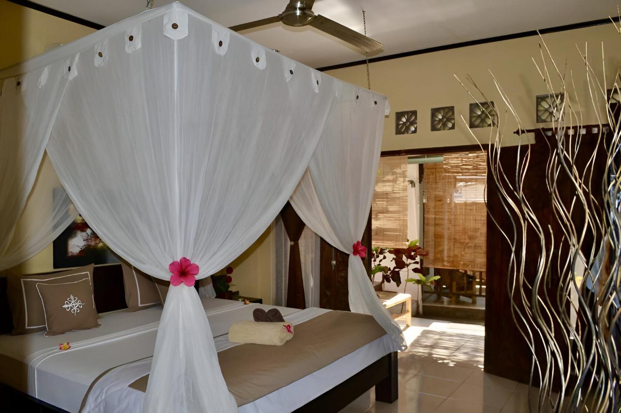 Zoe Bungalows Gili Trawangan Exteriör bild